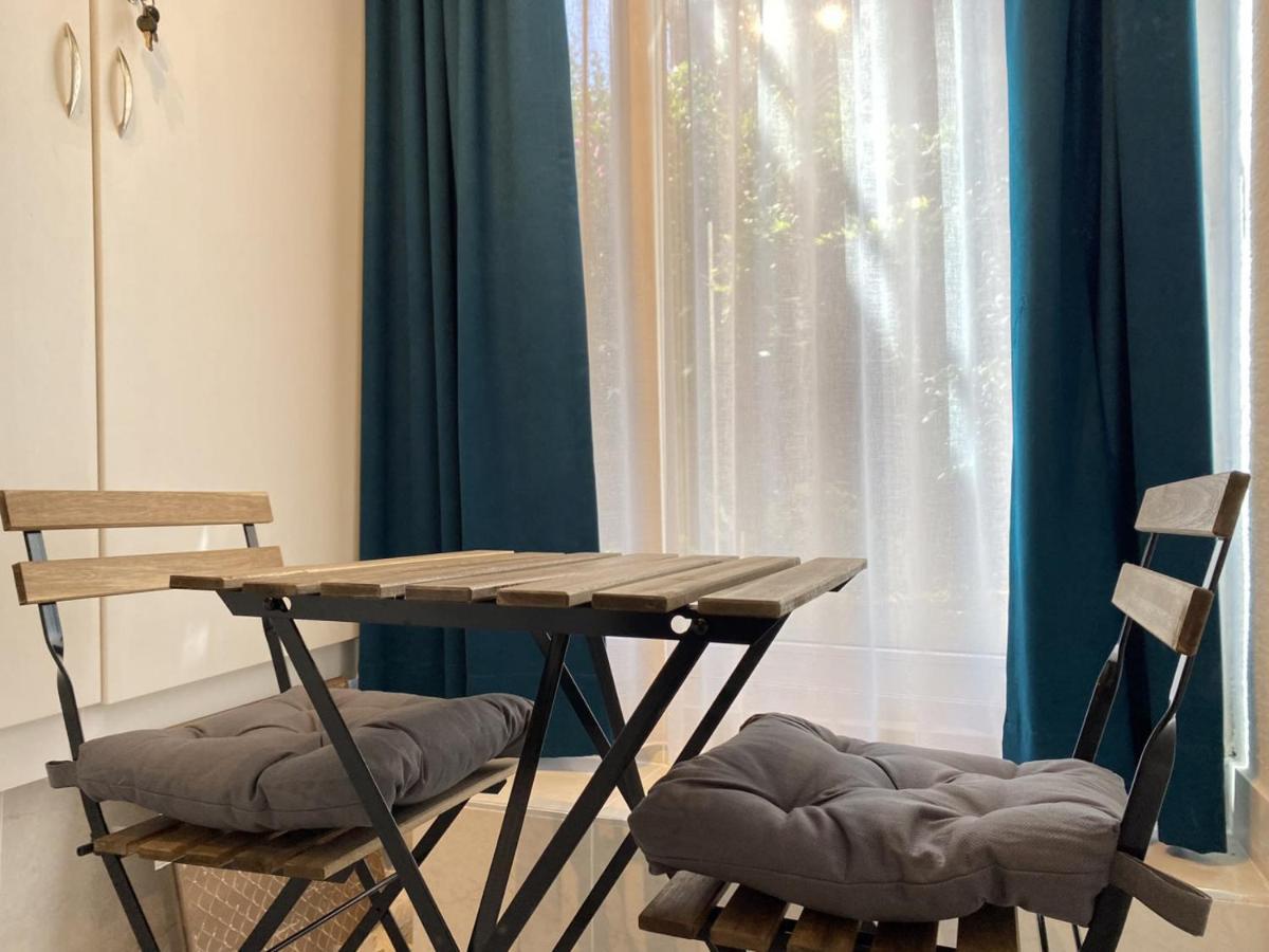 Chic Flat Near Shopping Malls In Sisli Appartement Istanboel Buitenkant foto